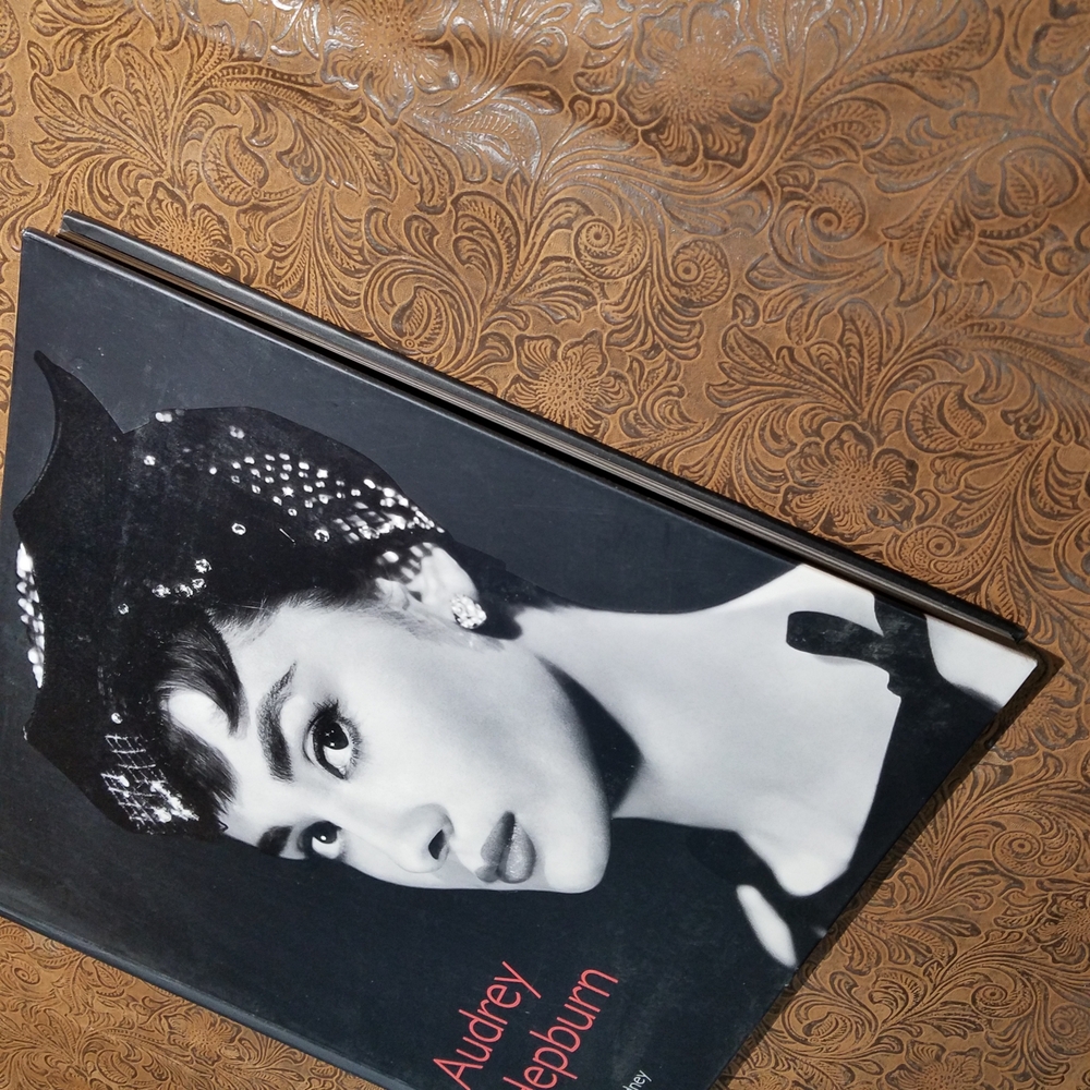 Audrey Hepburn Hardcover Coffee Table Photo Book Large Christine Kidney - Picture 4 of 10